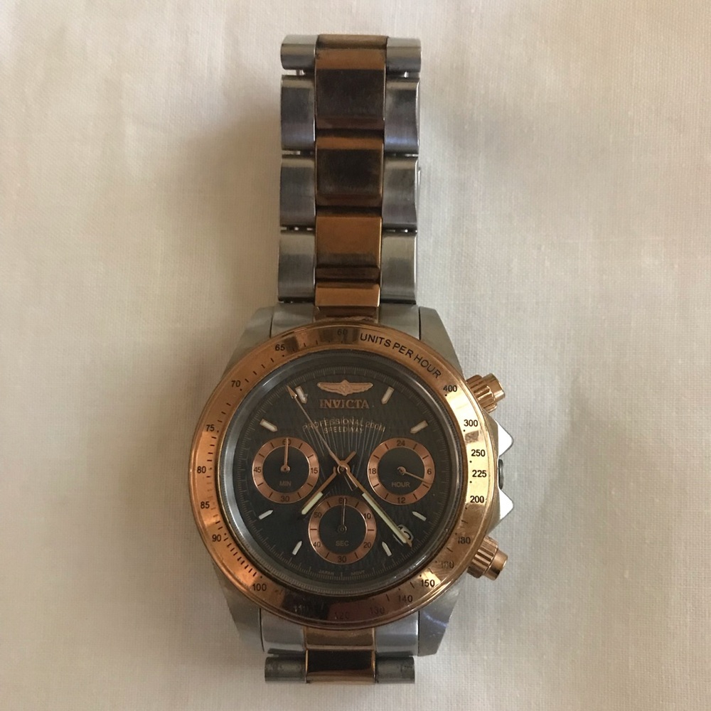 Invicta 6932 Men’s Speedway Chronograph Watch